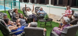 beneficios-hospedar-blog-green-house-senior